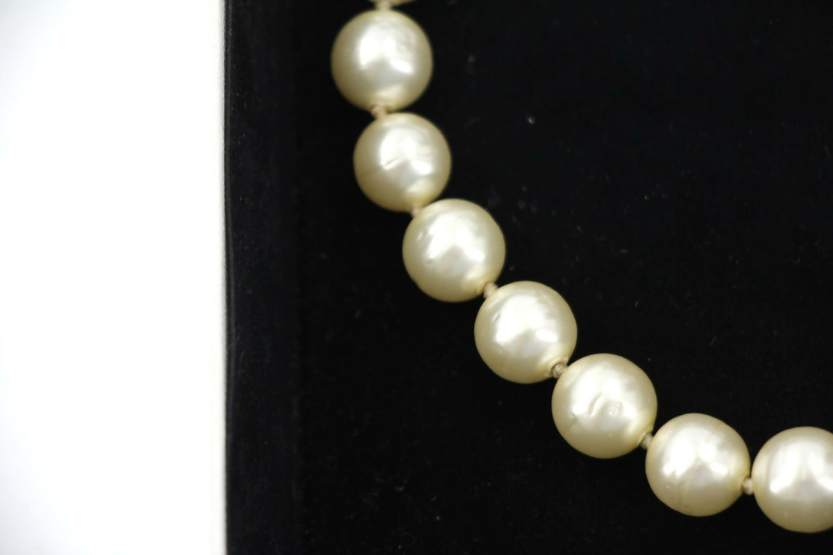 Chanel 97P Blue Gripoix Camellias Pearls Necklace