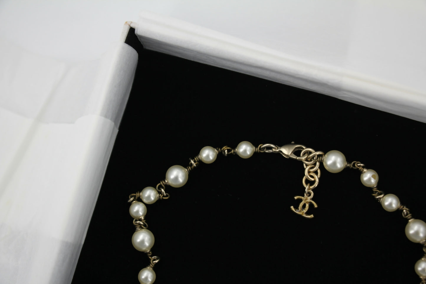 Chanel Vintage 05A Imitation Pearl Metal Rabbit Pendant Gold Necklace