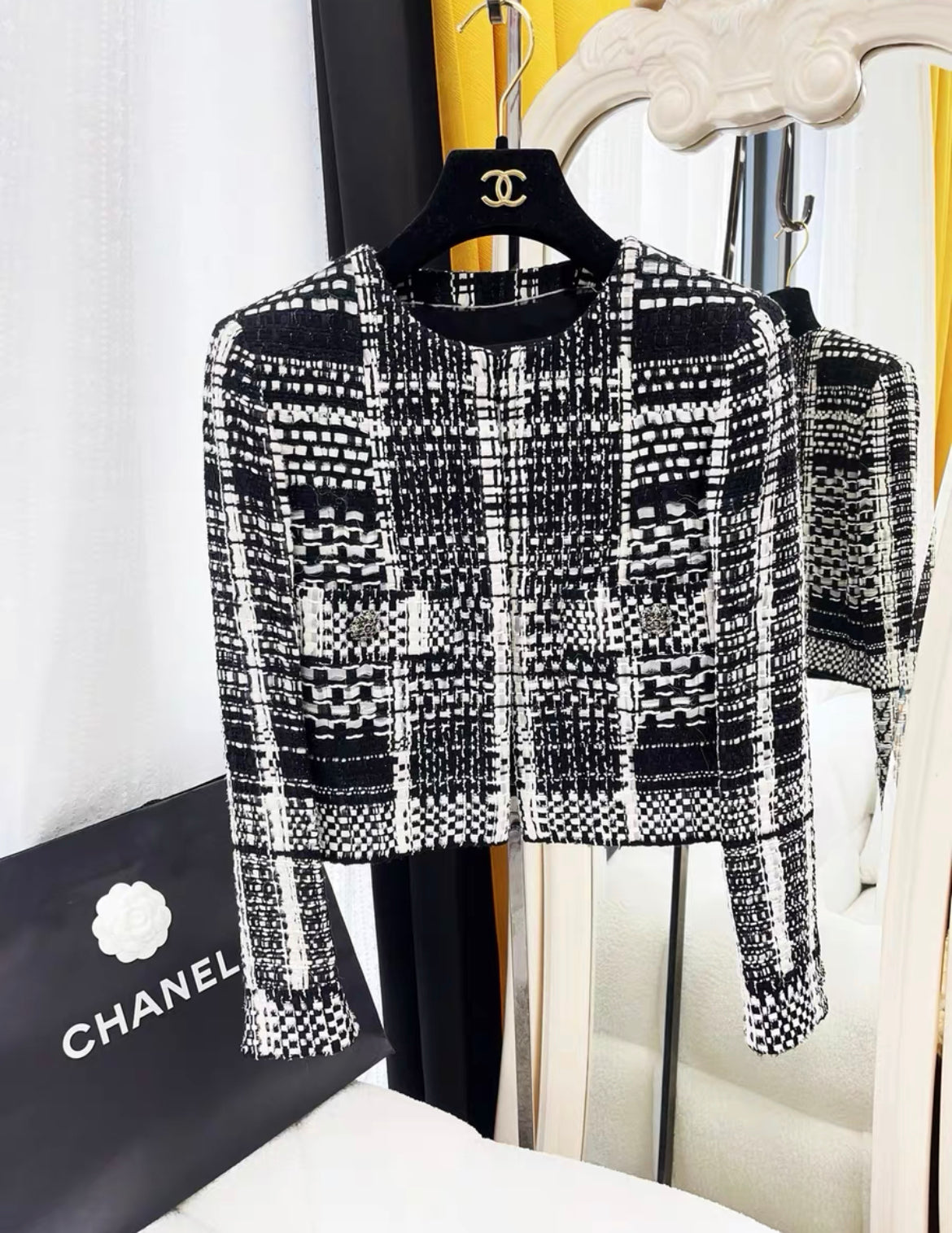 Chanel 15C Paris-Dubai Ribbon Tweed Jacket size 34 – Wararni.com