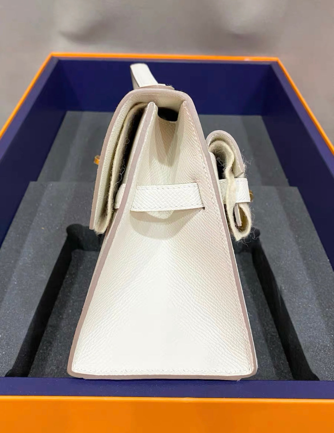 Hermès Kelly en Desordre 20 White Epsom Palladium Hardware Sellier