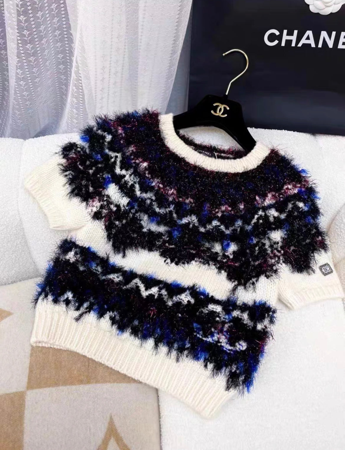 Chanel 21K fantasy wool top size 34