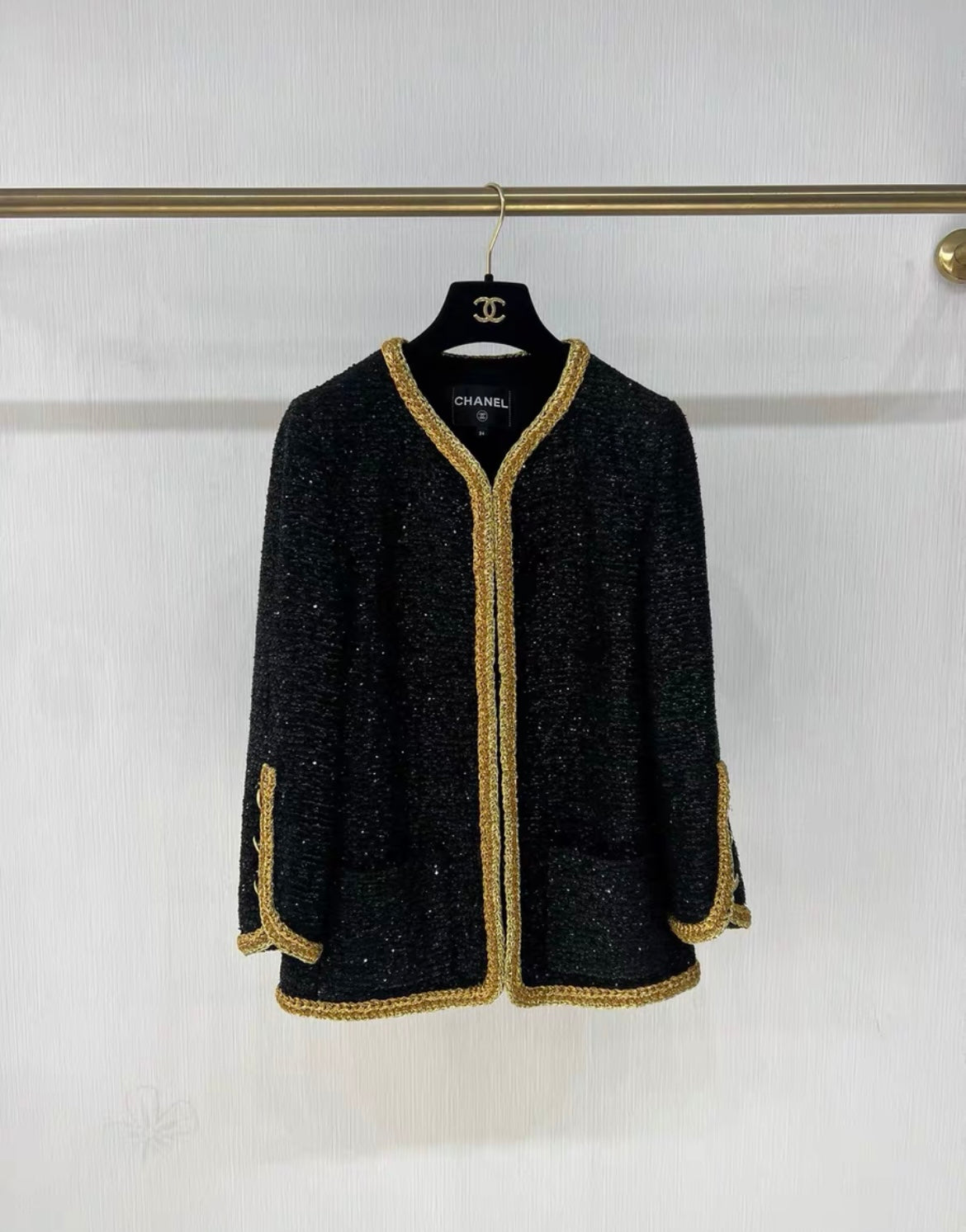 Chanel 22S black and gold sequin jacket size 34