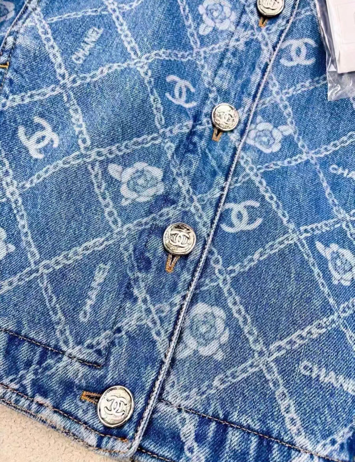 Chanel 23A Blue Jeans Denim Jacket CC Logo camellia Flower Print Size 38