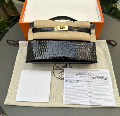 Hermès Kelly Pochette Black Shiny Porosus Crocodile Gold Hardware