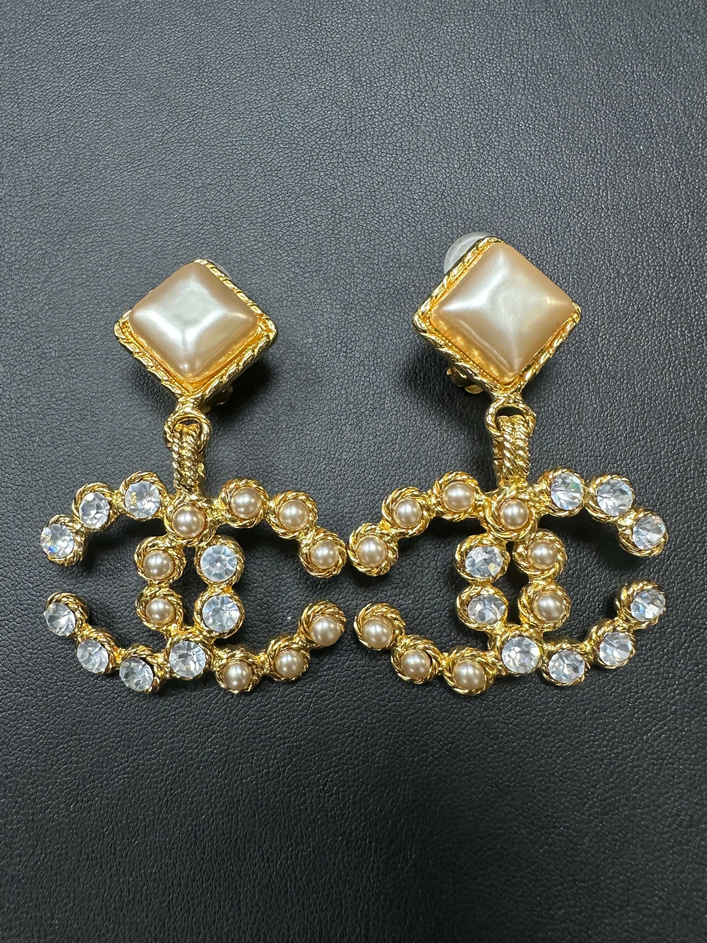 Chanel Vintage 91 Diamond-Shaped Imitation Pearl Large CC Clip-on Earrings