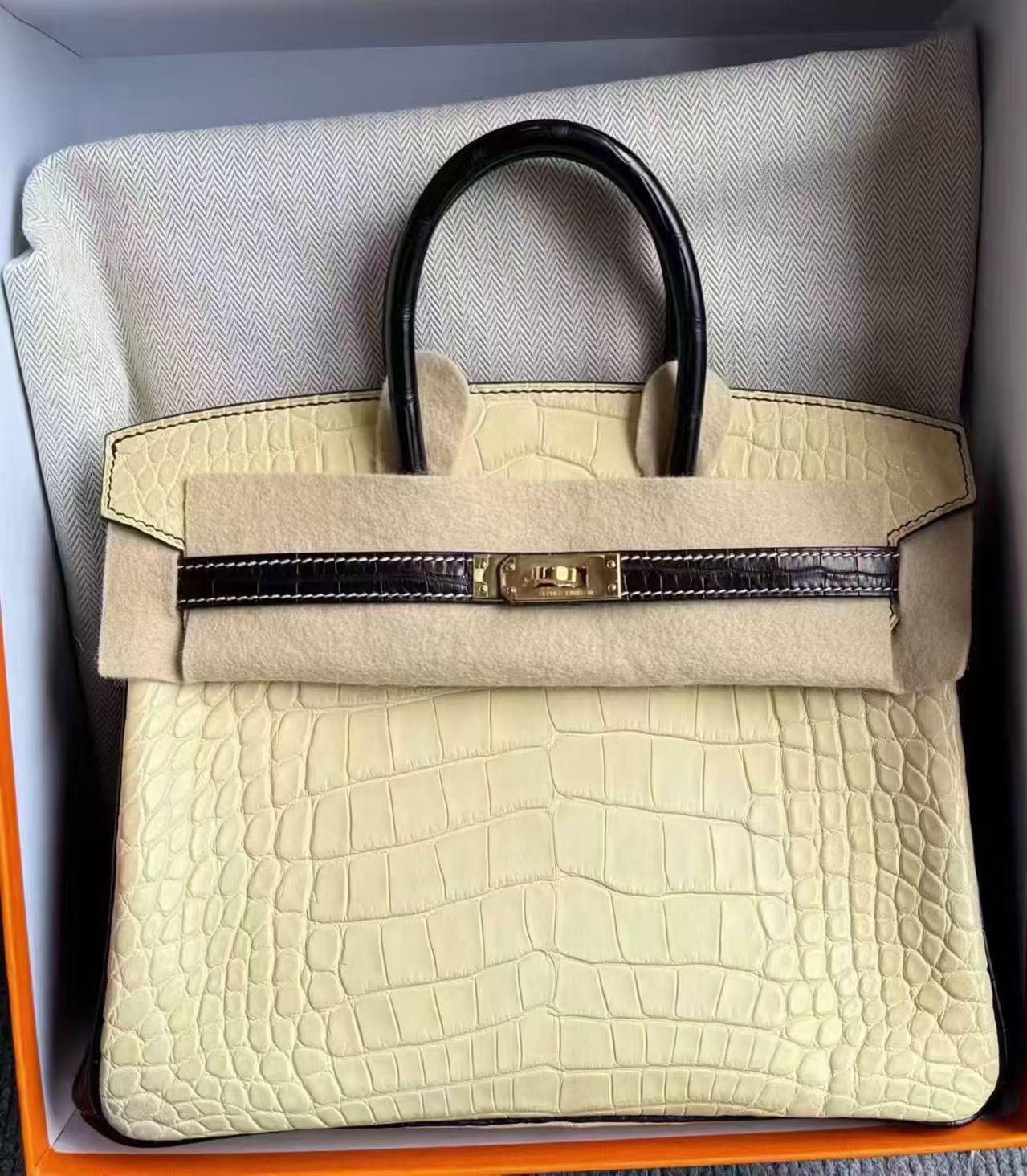 Hermes Birkin 25 vanilla black matte alligator leather gold hardware