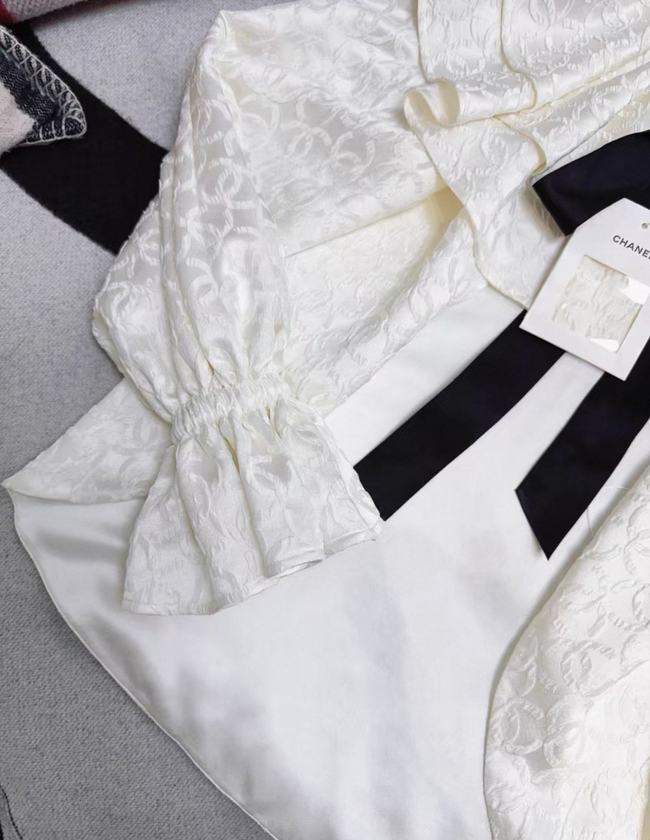 Chanel 25k écru double C pattern shirt