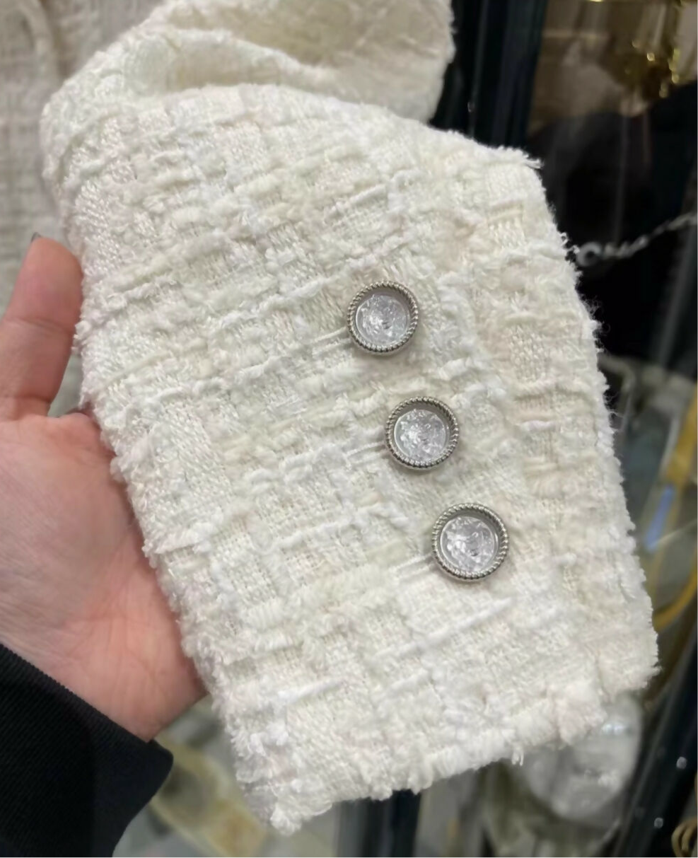 Chanel 22p ecru tweed jacket