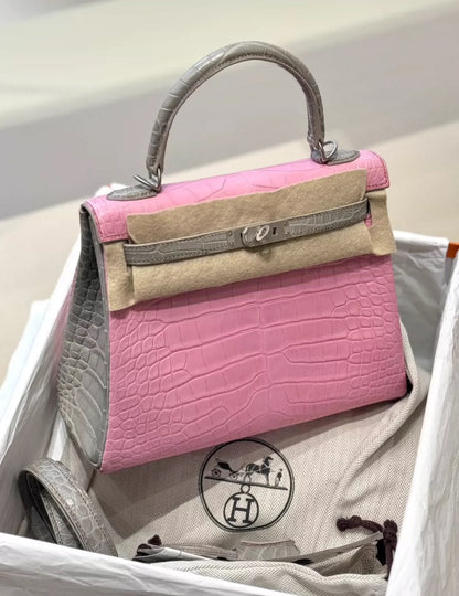 Hermès Kelly 25 5P Bubblegum & Pearl Gray Matte alligator Leather Palladium Hardware
