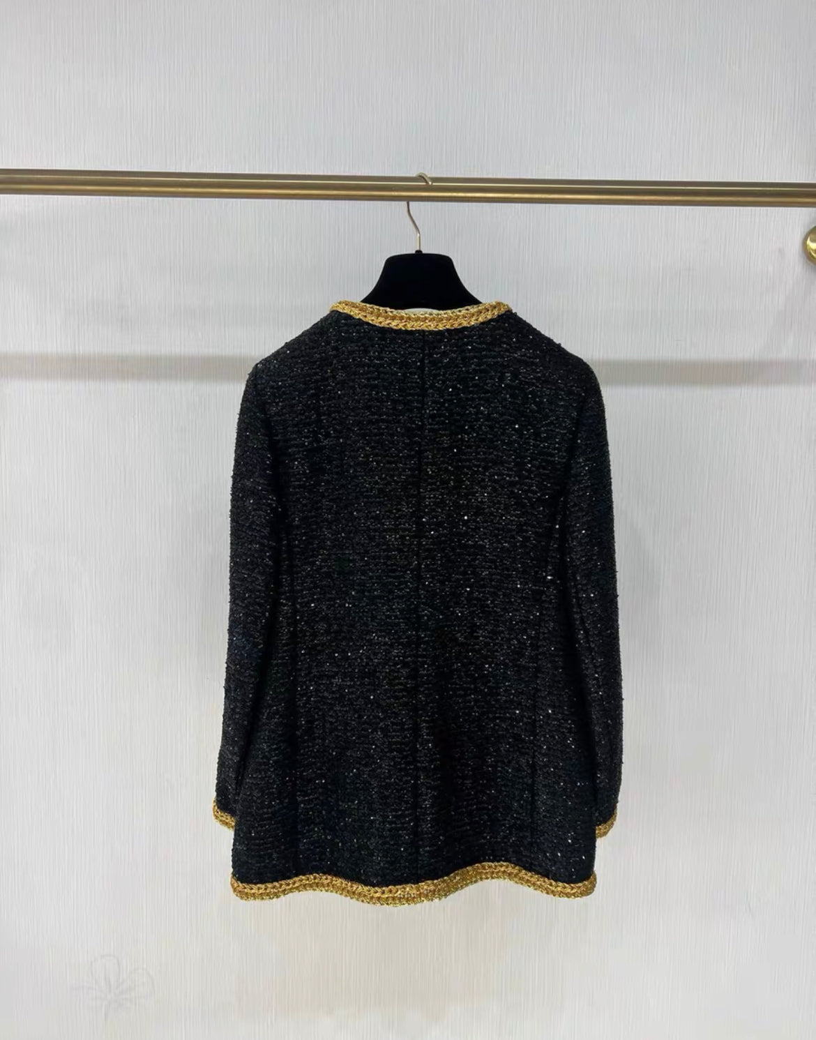 Chanel 22S black and gold sequin jacket size 34 – Wararni.com