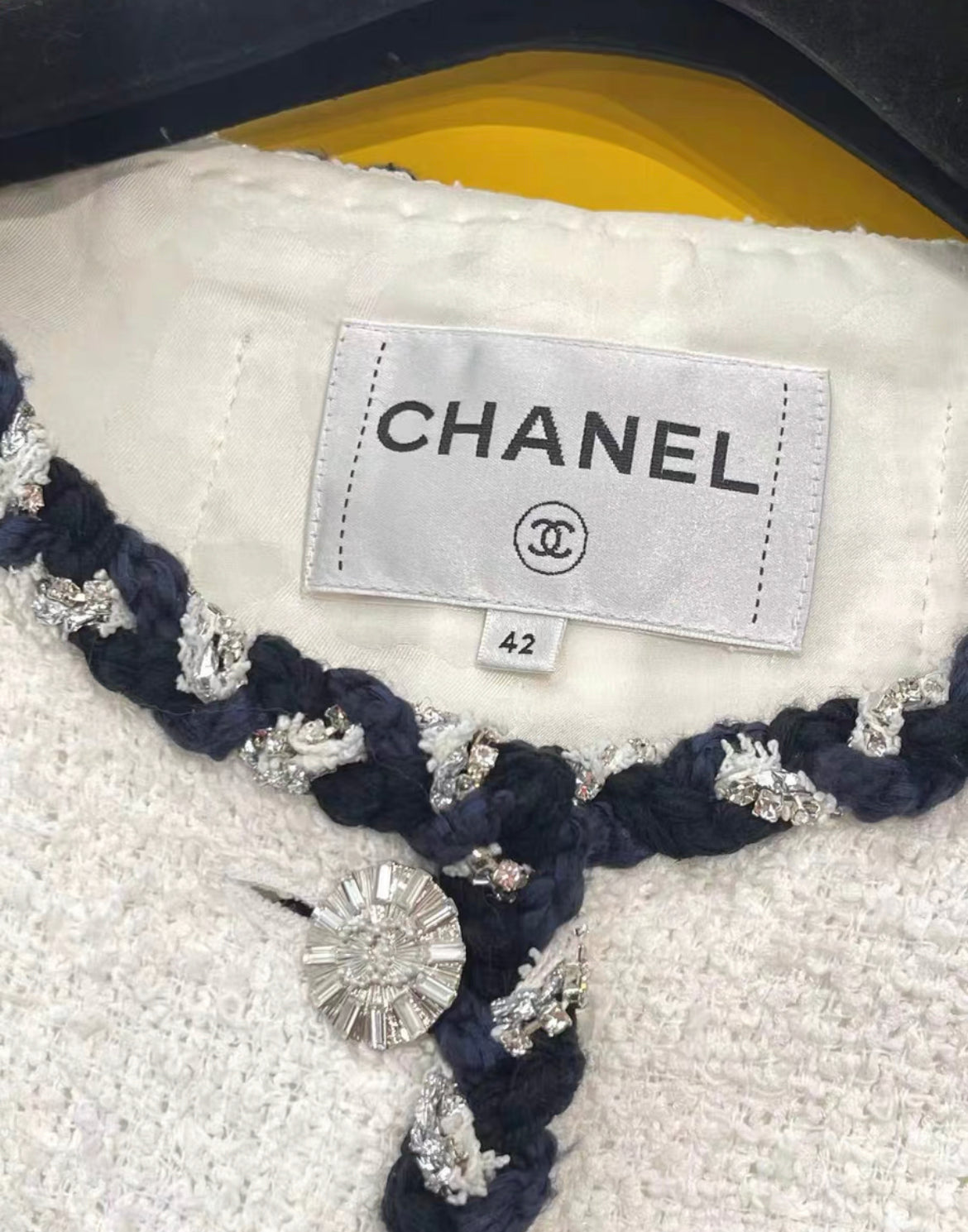 Chanel 23C white wool jacket size 42