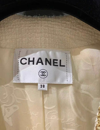 Chanel Pre-Fall 2017 Metiers D'Art Ritz 17A Ecru Cream Jacket size 38