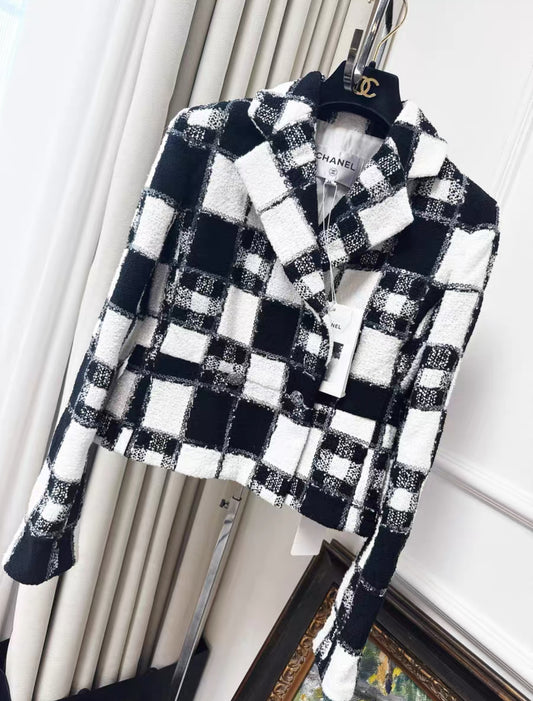 Chanel 24S black & white jacket