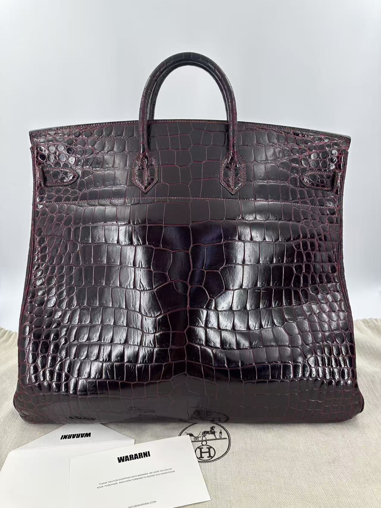Hermès HAC 50 Bordeaux Porosus Crocodile Gold Hardware