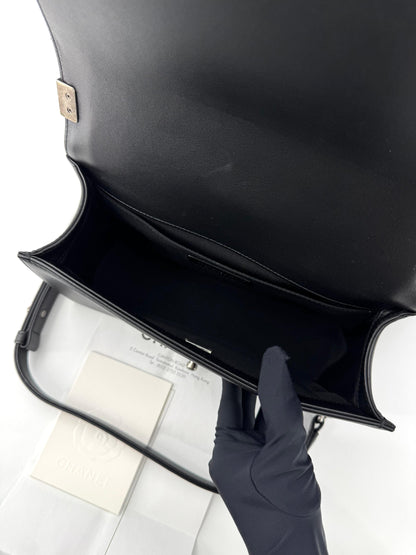 Chanel Boy black leather bag silver hardware
