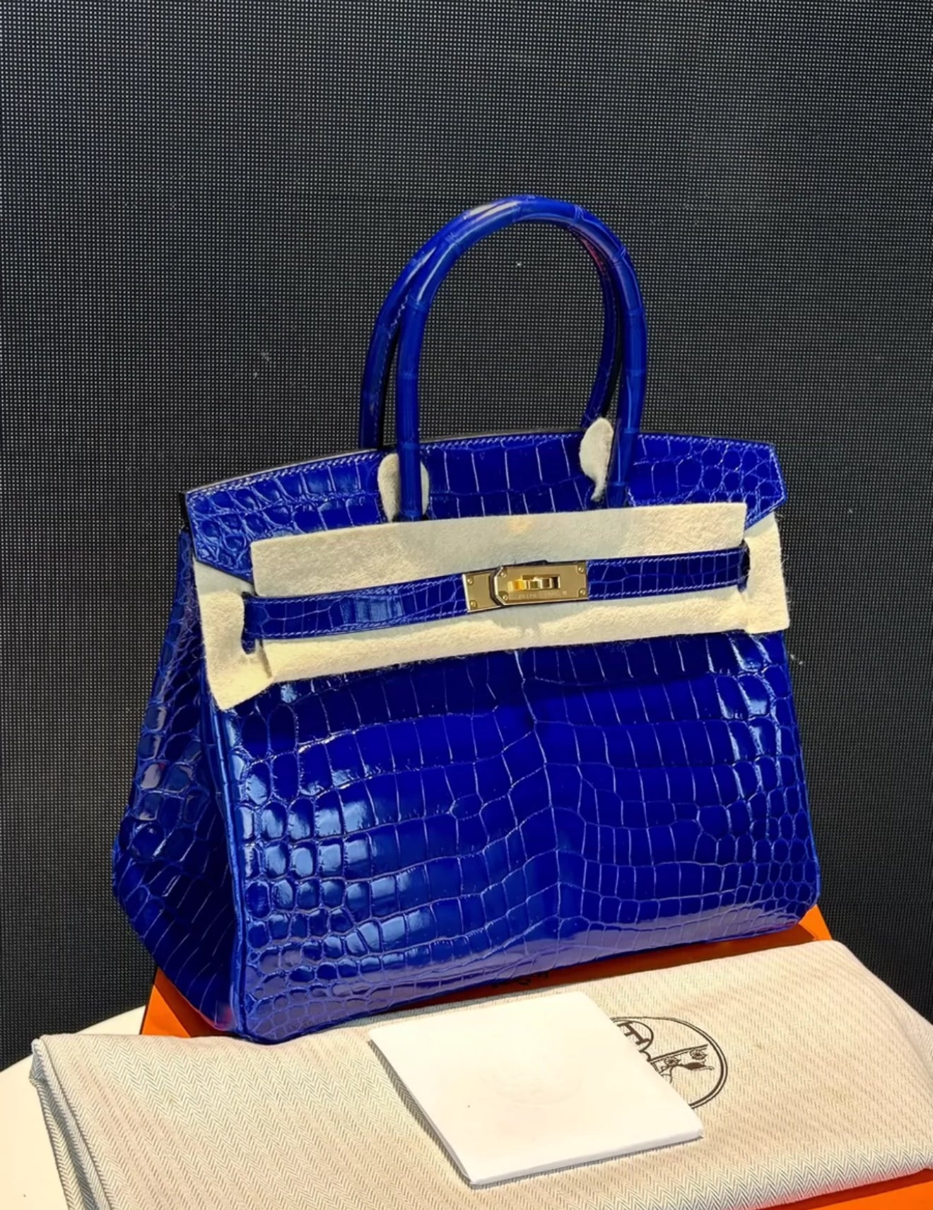 Hermes Birkin30 Electric Blue Shiny Crocodile Leather Gold Hardware