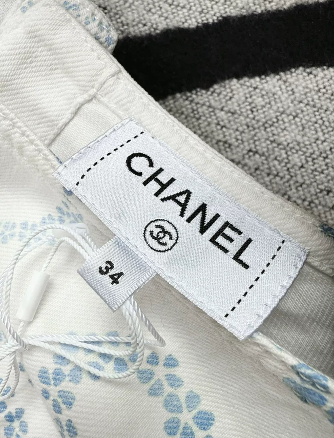 Chanel 25M coco beach blue & white Top