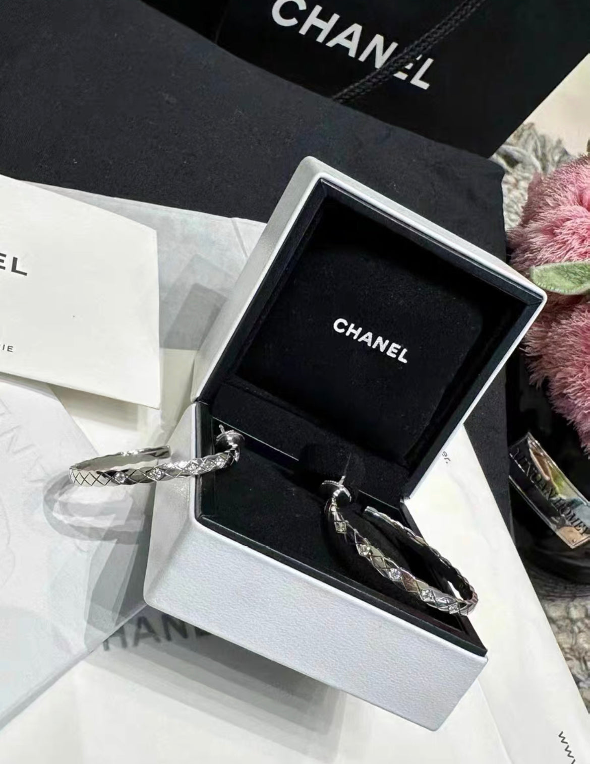 CHANEL JEWELRY 18k White Gold 0.20cttw Diamond Coco Crush 35mm Hoop Earrings