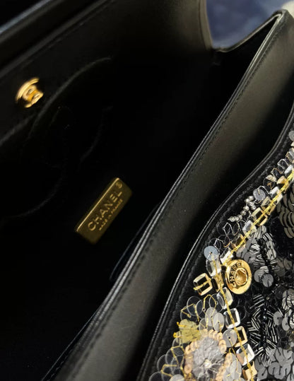 Chanel 25A Embroidered, Sequins & Gold-Tone Metal flap bag