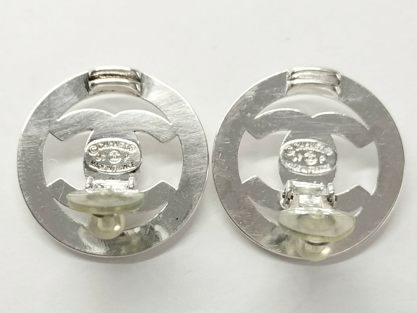 Chanel Vintage 97P Silver Circle Latch Clip-on Earrings