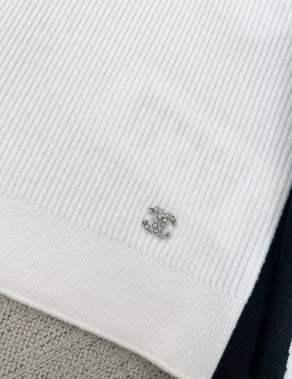 Chanel 23N Coco neige ski series white cashmere top