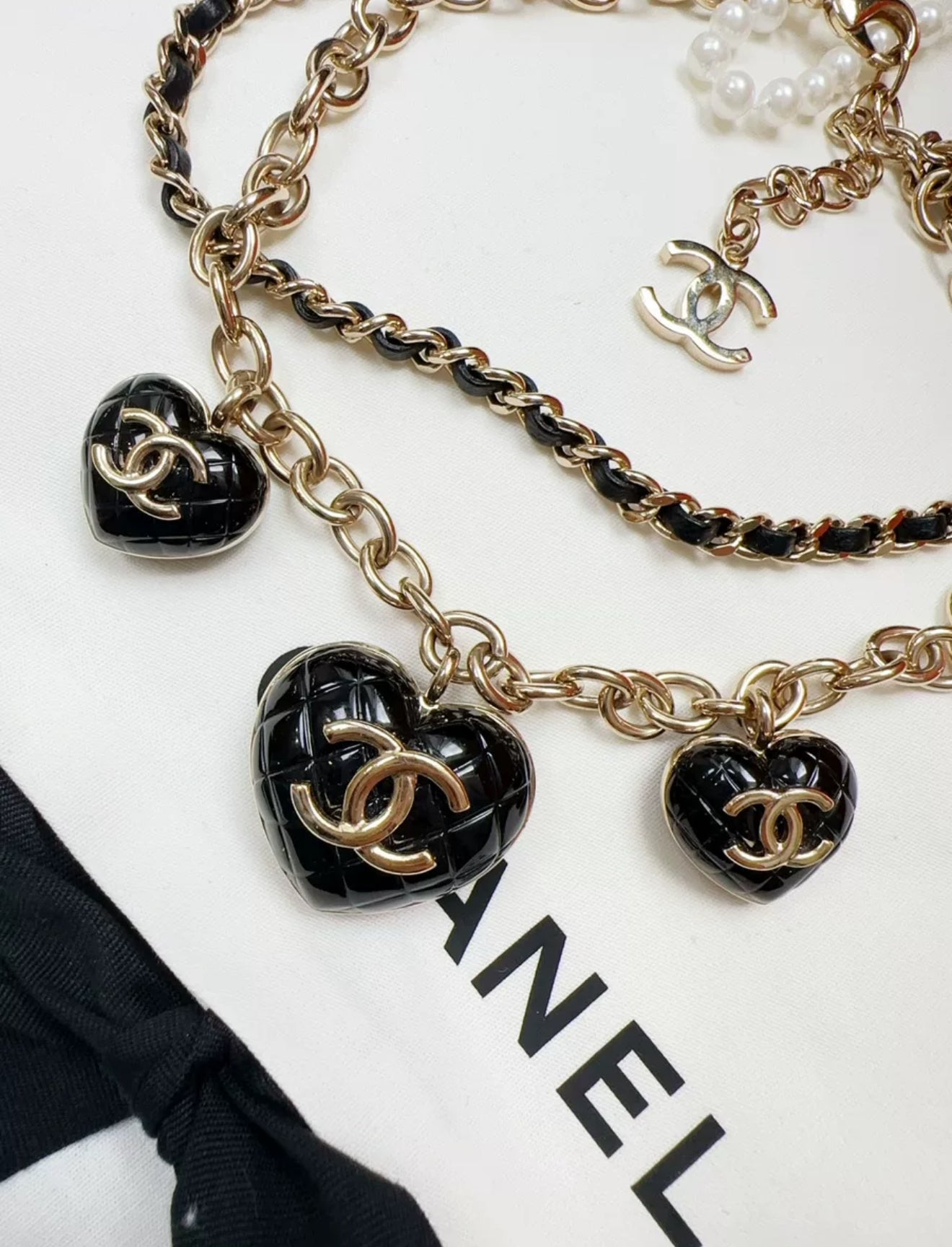 Chanel 22k heart chain necklace choker