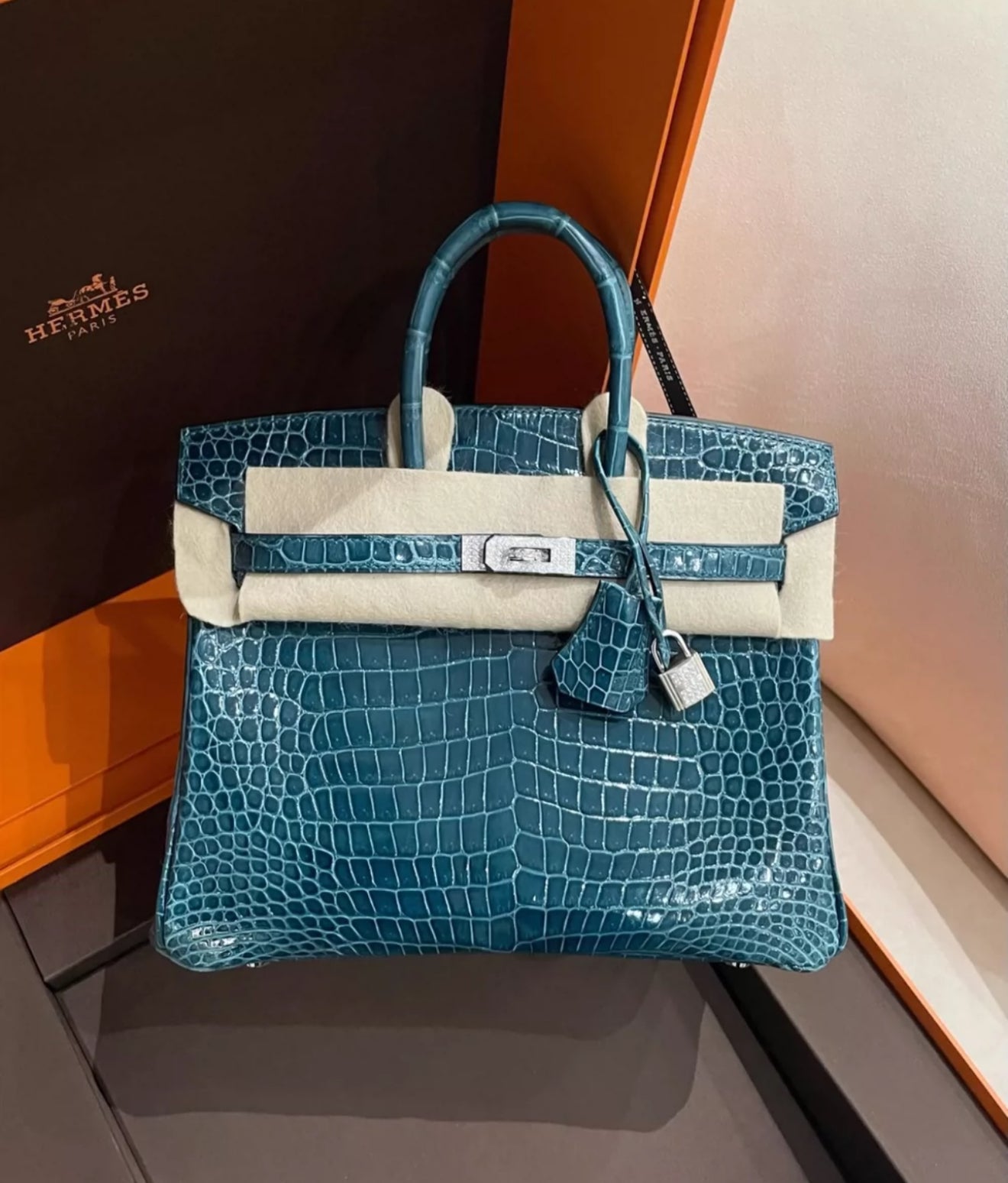 Hermès Birkin 25 Bosphorus Green Shiny Crocodile Diamond Hardware