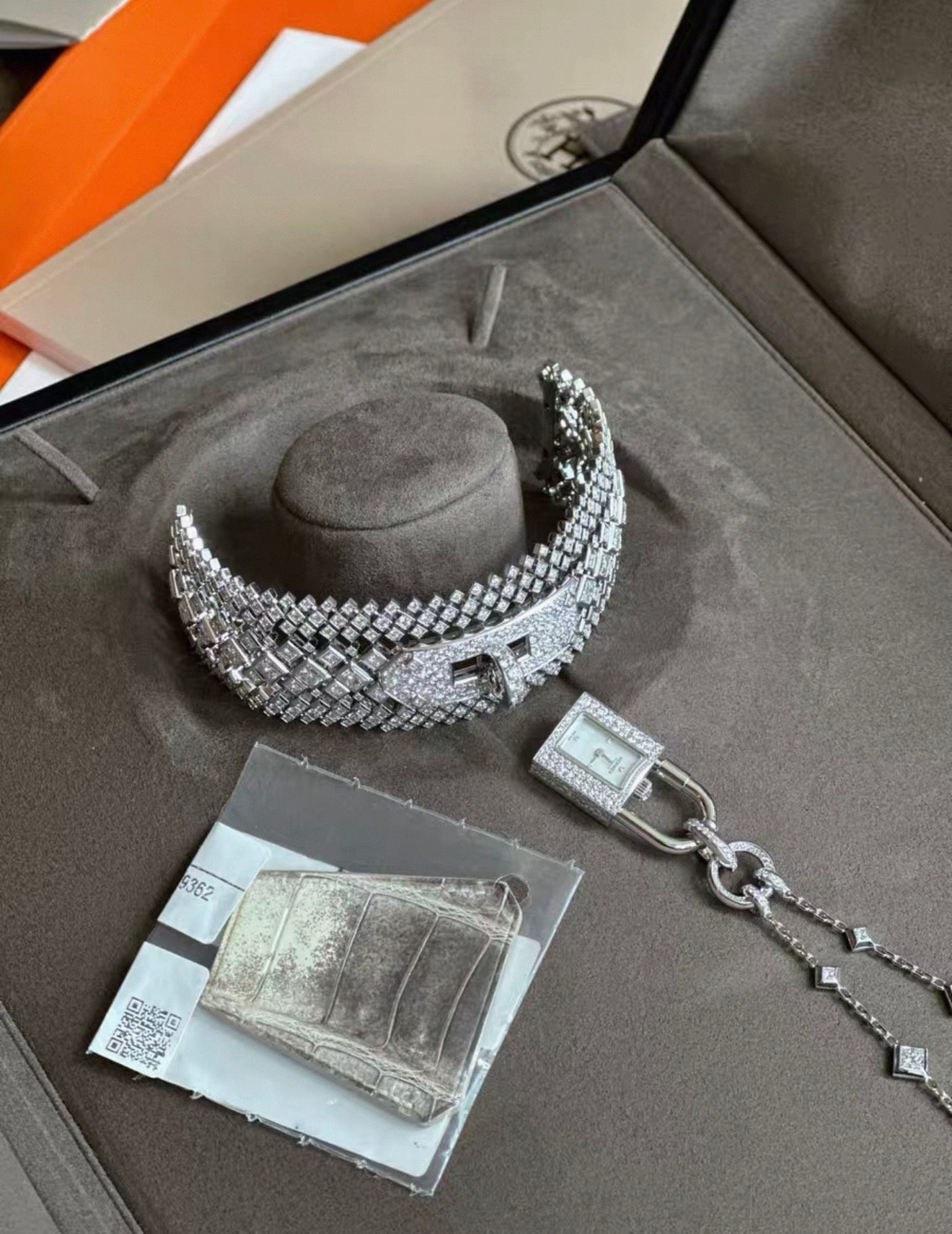 Hermès High Jewellery Kelly Joaillidre 
Bracelet/Watch/Necklace White gold Full Diamonds Himalaya Necklace