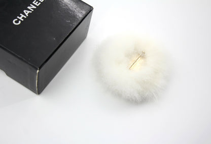 Chanel Vintage 04A Rabbit Fur White Round Bow Brooch