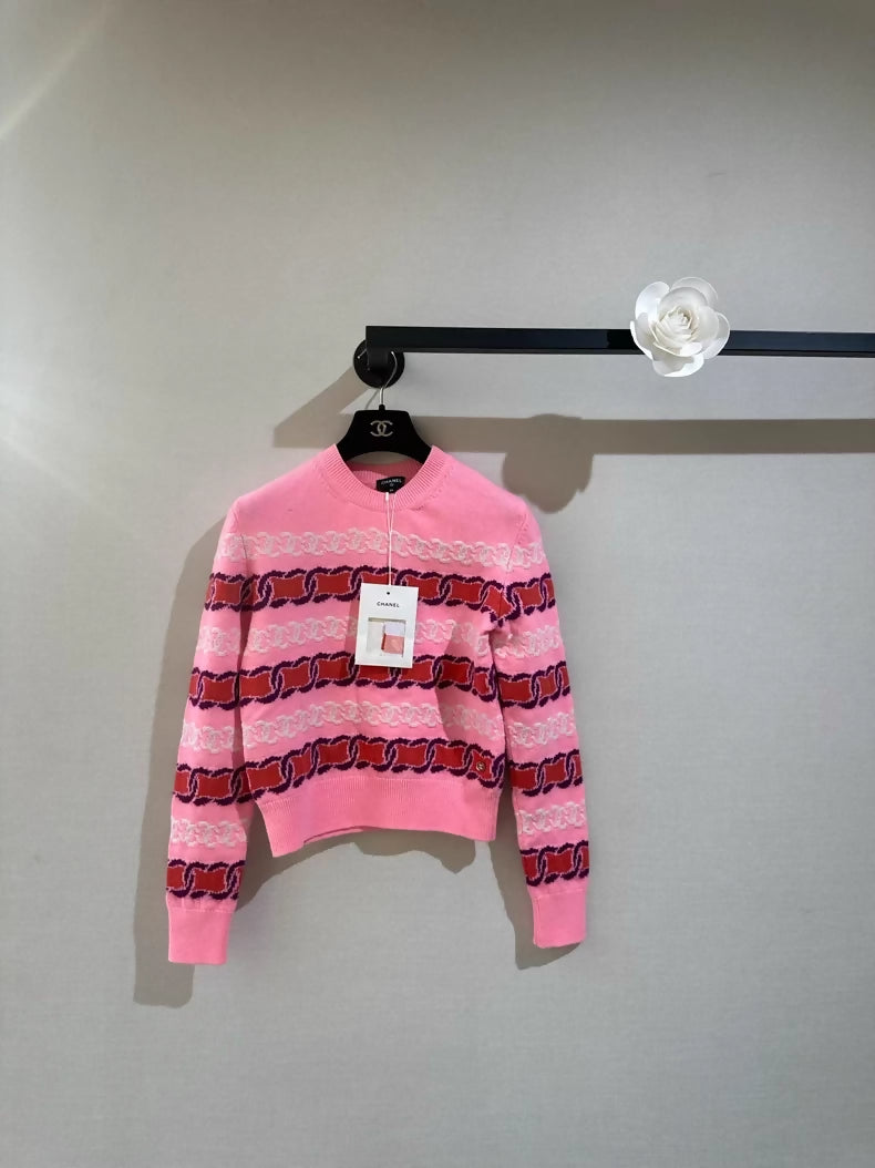Chanel 23B pink knitted sweater with double C logo
