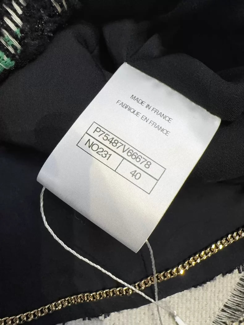 Chanel 23b black tweed jacket w
