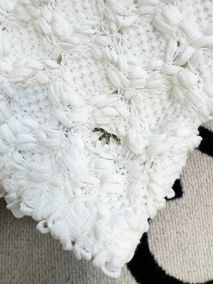 Chanel 25p white top