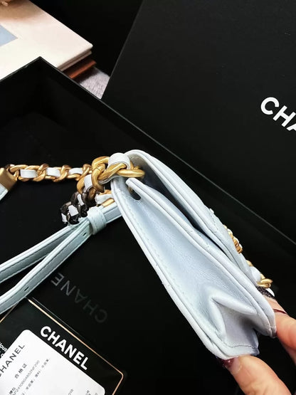 Chanel 21K light blue glossy lambskin 19bag series waist bag