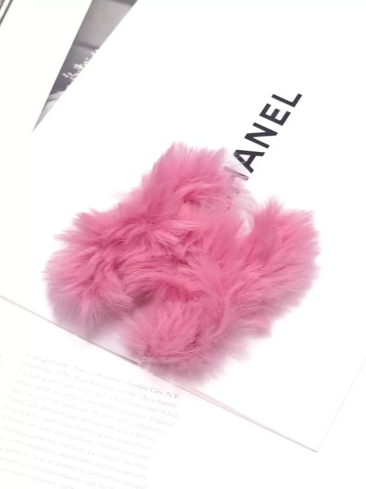 Chanel 24C pink fur double C metal logo brooch