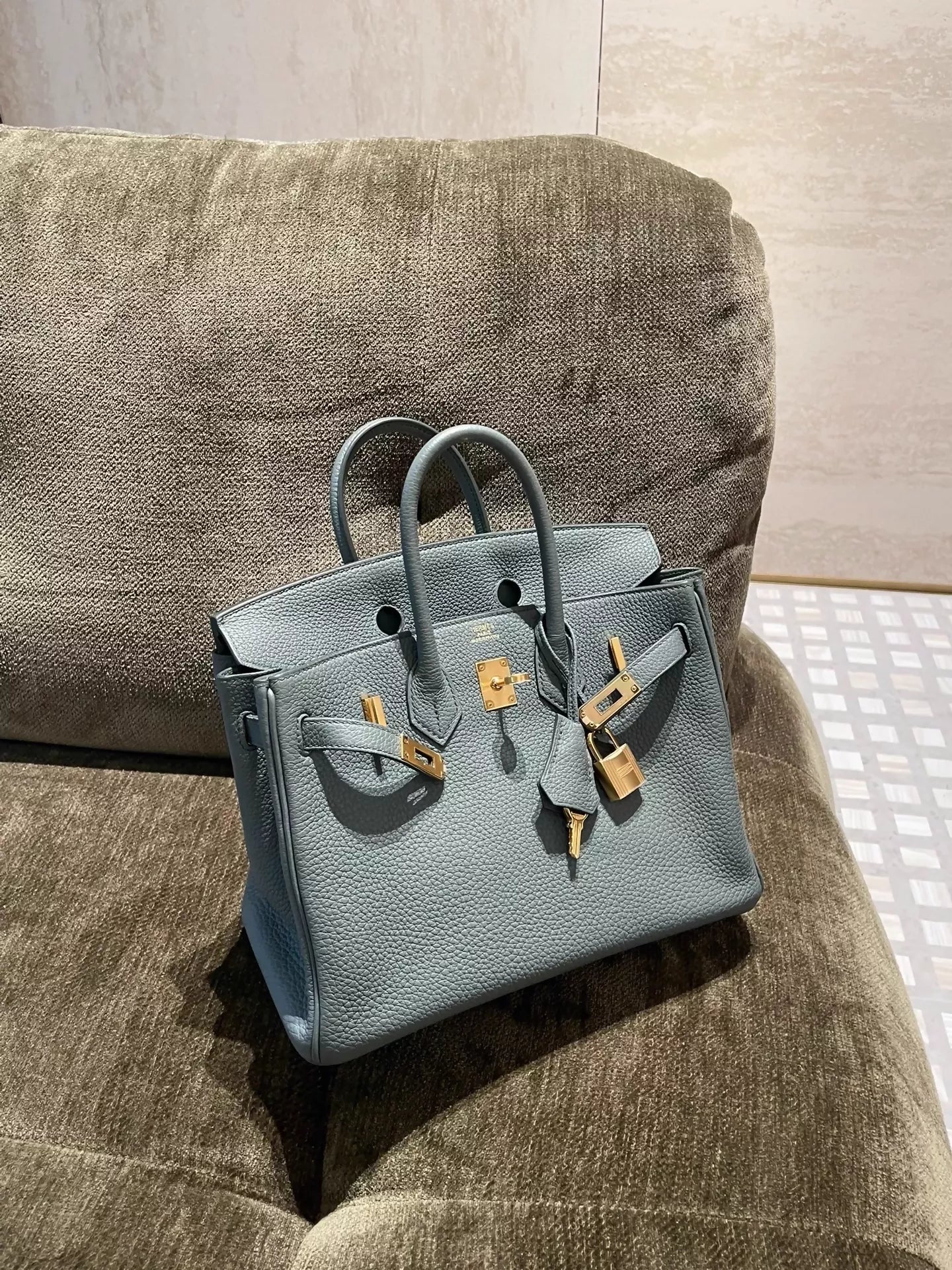 Hermes Birkin 25 Gris Amande Togo leather gold hardware