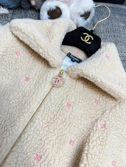 Chanel 24C Khaki Lambswool jacket with  Pink Embroidered Double C