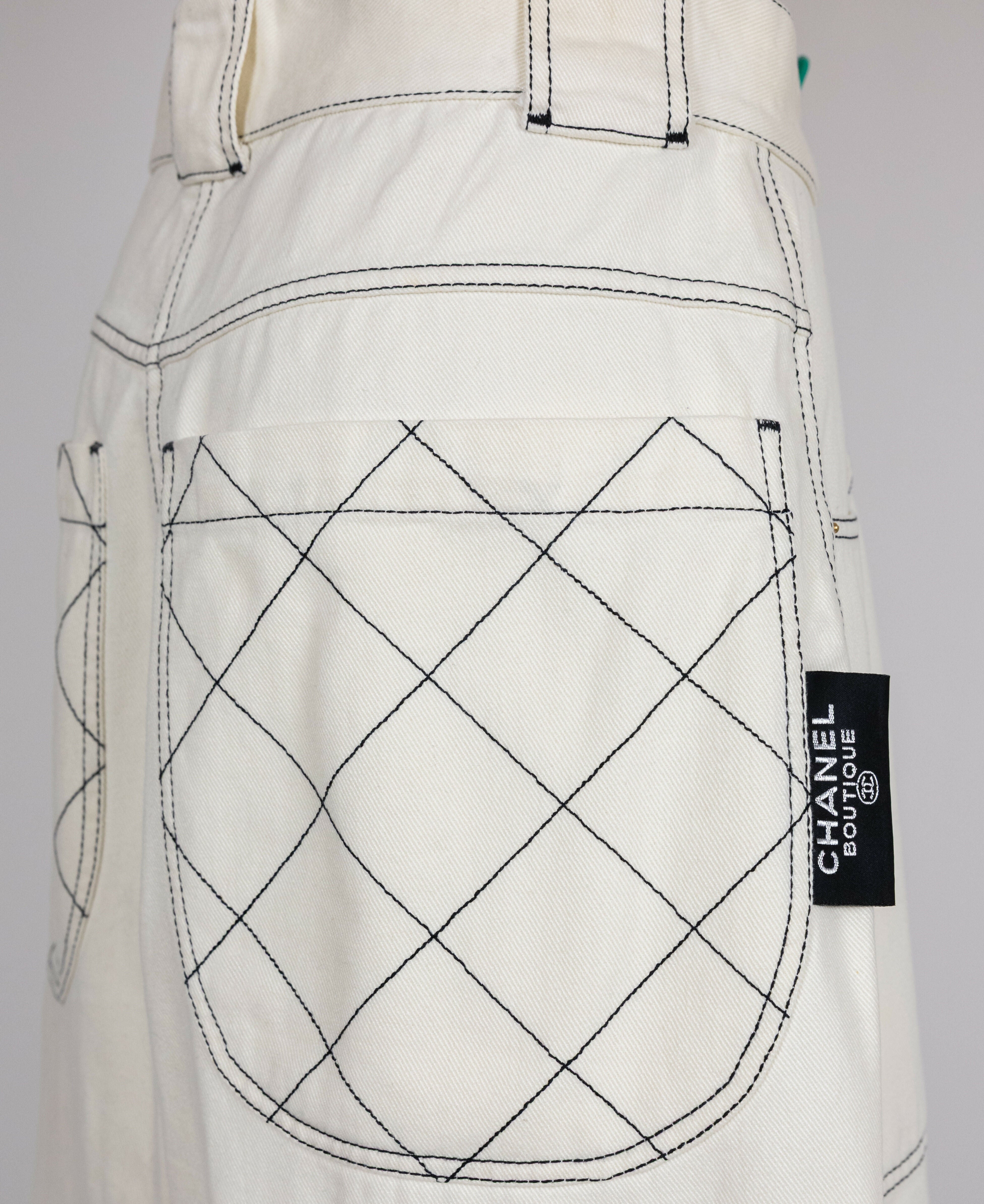 Chanel Vintage White High-Waisted Shorts – Wararni.com