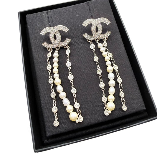 CHANEL tassel pearl pendant earrings