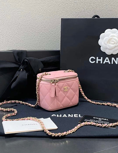 CHANEL 20 Pink Quilted Caviar Leather Mini Vanity Case With Chain Bag