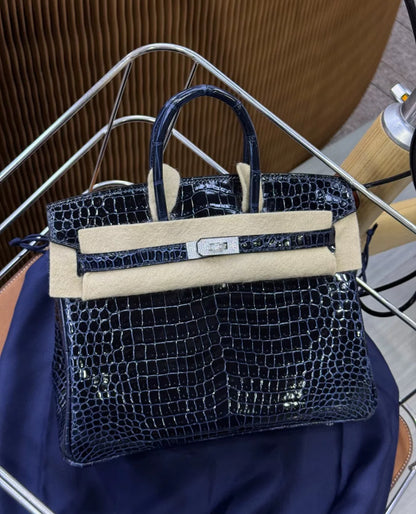Hermès Birkin 25 Dark Blue Shiny Crocodile Diamond Hardware