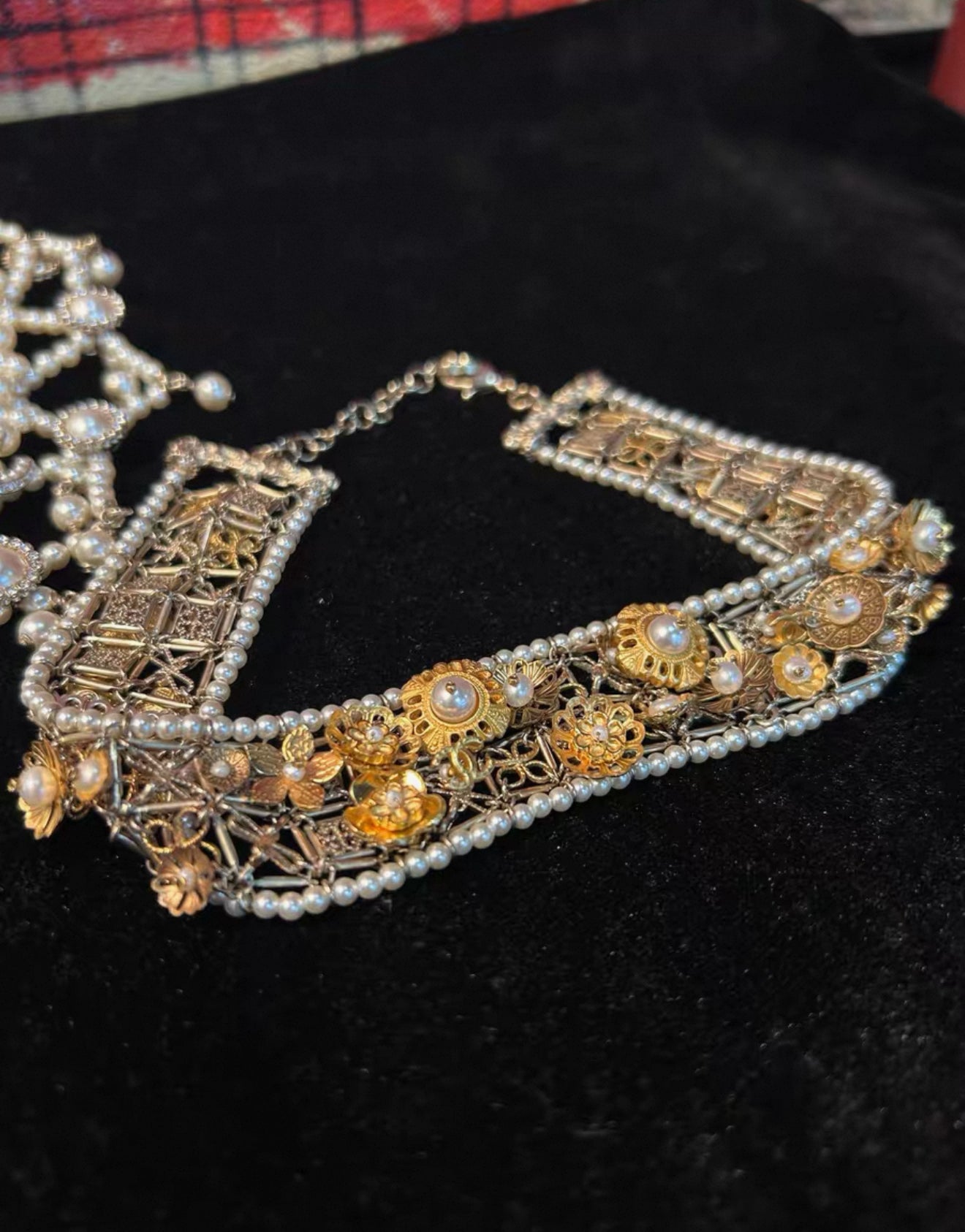 Rare Chanel 2018 Gold Chocker