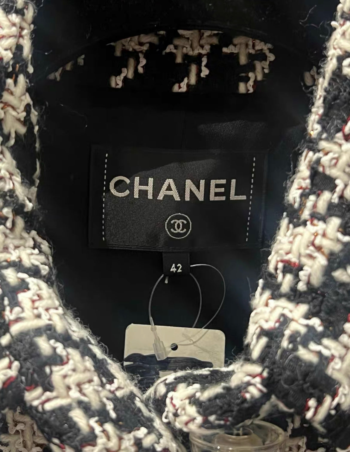 Rare CHANEL 17k white & black Houndstooth Coat size 42