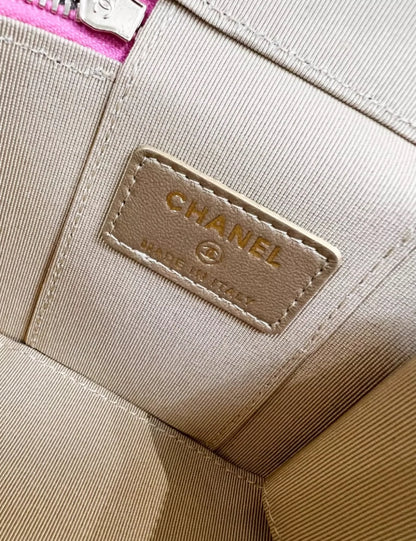 CHANEL Pearl Crush Mini Vanity Case Chain Shoulder Bag Pink Lambskin Leather