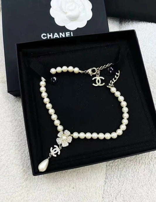 Chanel 23S Flower Diamond Pearl Necklace