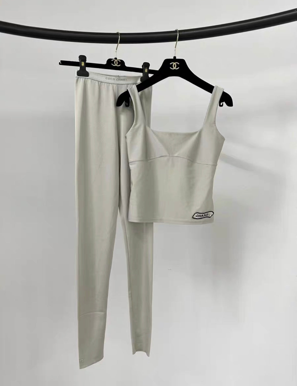 Chanel gray workout top and pant size 34 – Wararni.com