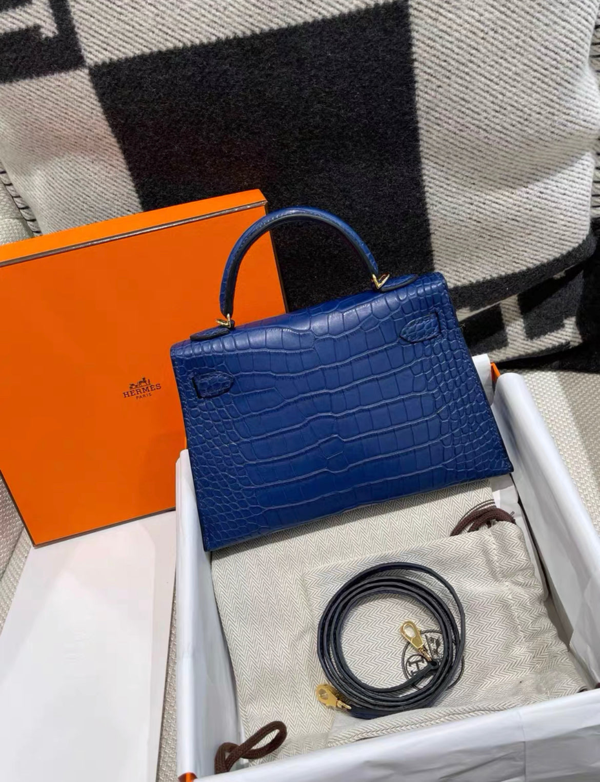 Hermès Mini Kelly Blue Sapphire Blue Crocodile Matte Gold Hardware