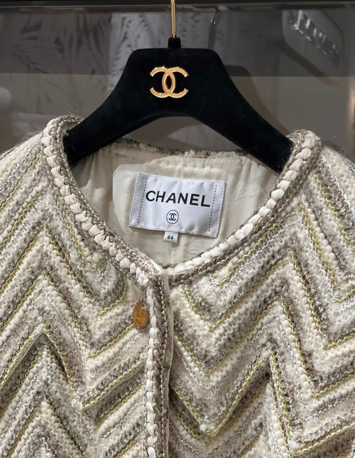 Chanel 18A Tweed Jacket with gold details size 44