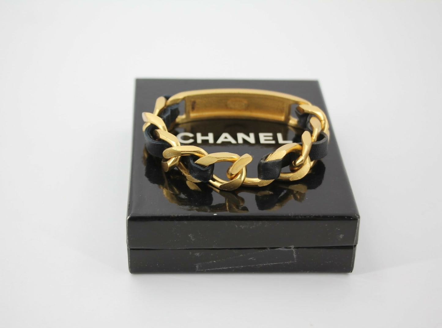 Chanel Vintage 95P Gold-plated Leather Bracelet