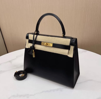 Hermès Kelly Sellier 28 Black Box Gold Hardware