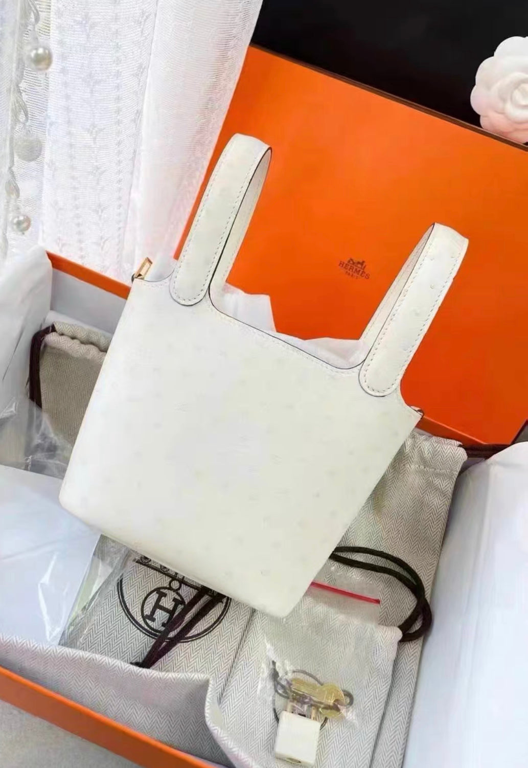 Hermès Beton Ostrich Picotin Lock 18 Gold Hardware – Wararni.com